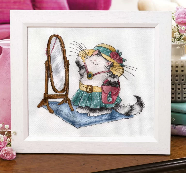 “Glamour puss”- free cross-stitch design by Margaret Sherry